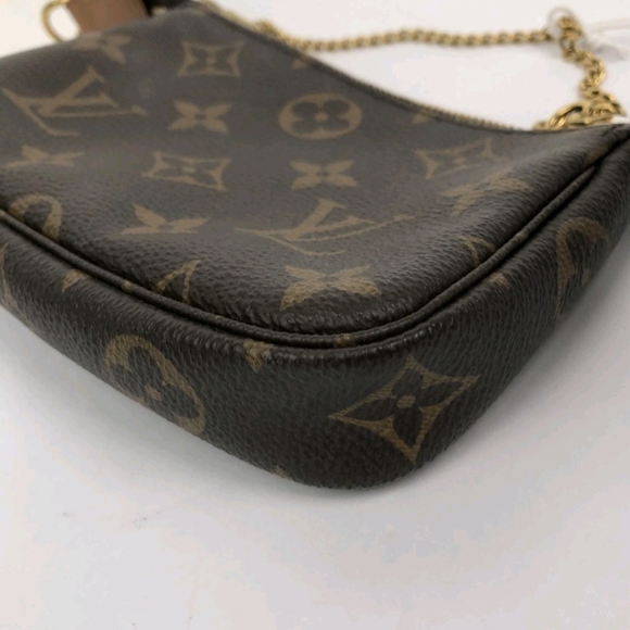 Louis Vuitton Monogram Mini Pochette Accessories - Picture 8 of 16